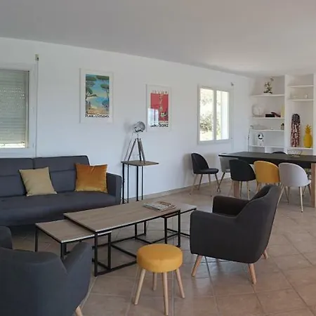 La Des 3 Iles Villa *
